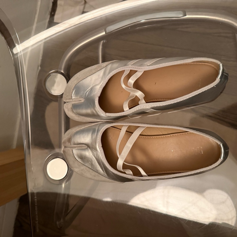 Tabi Silver Flats
